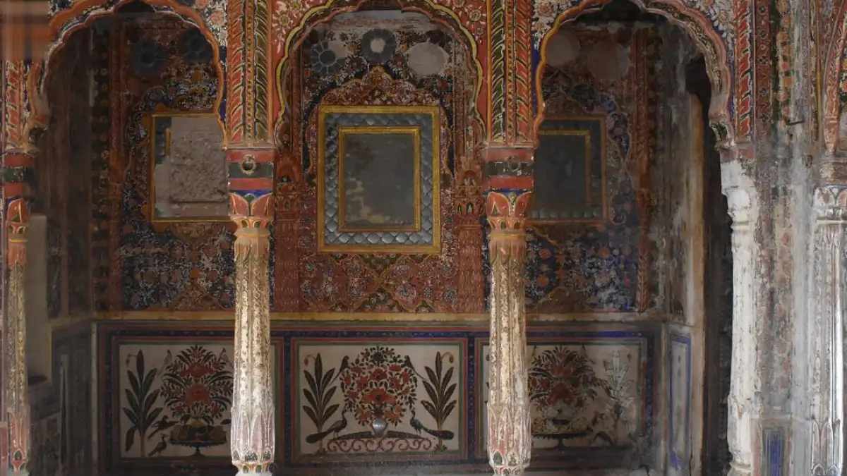 A grand haveli in the Shekhawati region