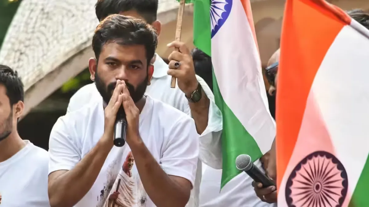 Protesters gathered outside Shivaji Park gates