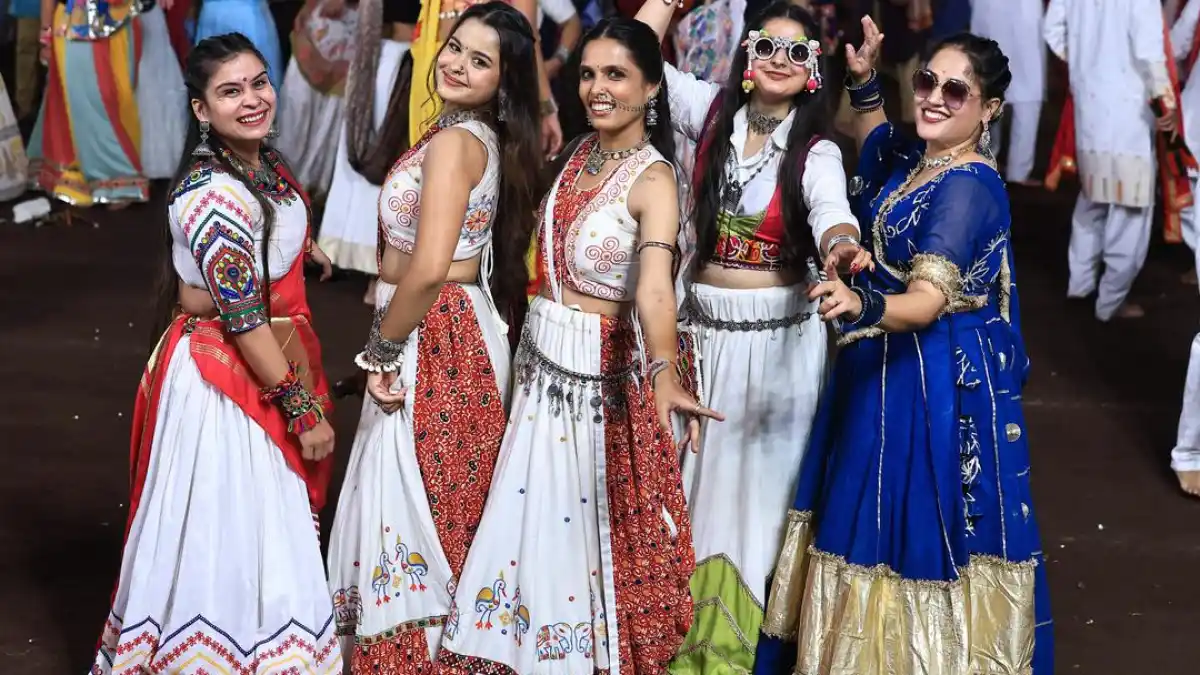 Garba dancers in traditional attire
