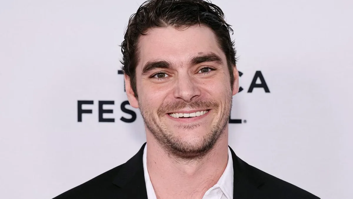 Actor on the red carpet
