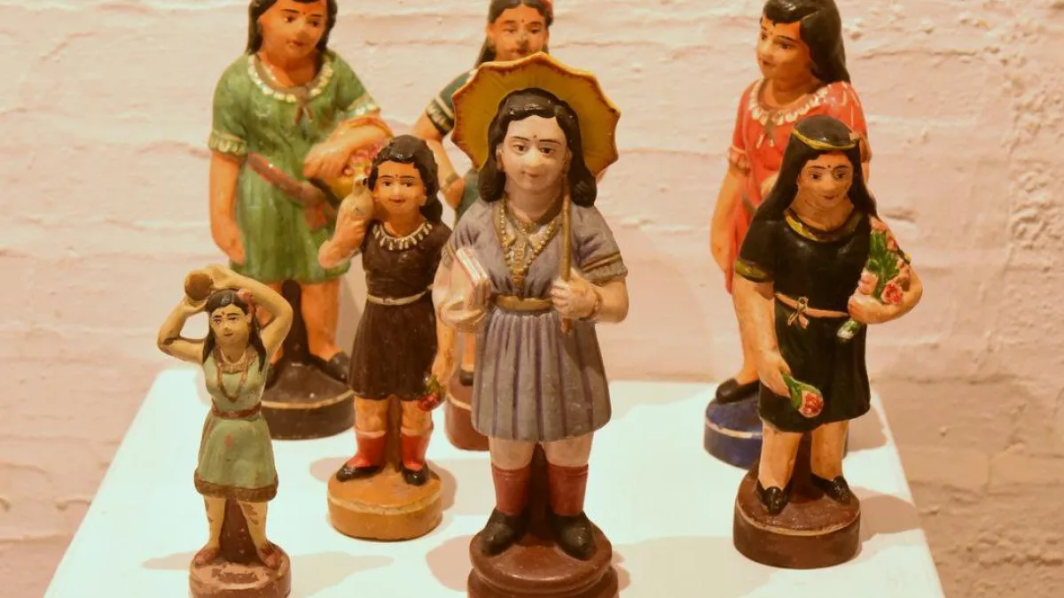 Vintage kolu dolls on display